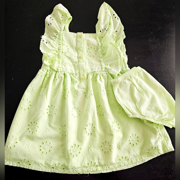 Charming Green Kids Dress 18months. - Picture 3 of 4